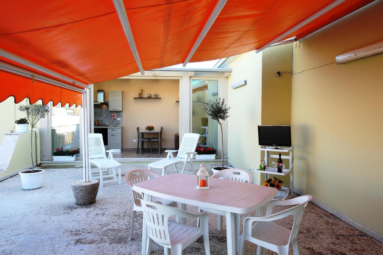 Re Sole Case Vacanze - Esclusivo Attico M A R T E Con Spaziosissima Terrazza Solarium Attrezzata อาโวลา ภายนอก รูปภาพ