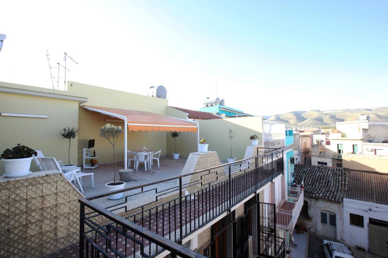 Re Sole Case Vacanze - Esclusivo Attico M A R T E Con Spaziosissima Terrazza Solarium Attrezzata อาโวลา ภายนอก รูปภาพ