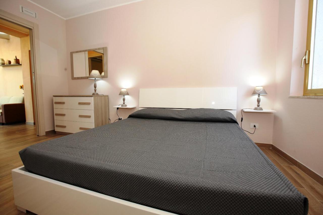 Re Sole Case Vacanze - Esclusivo Attico M A R T E Con Spaziosissima Terrazza Solarium Attrezzata อาโวลา ภายนอก รูปภาพ