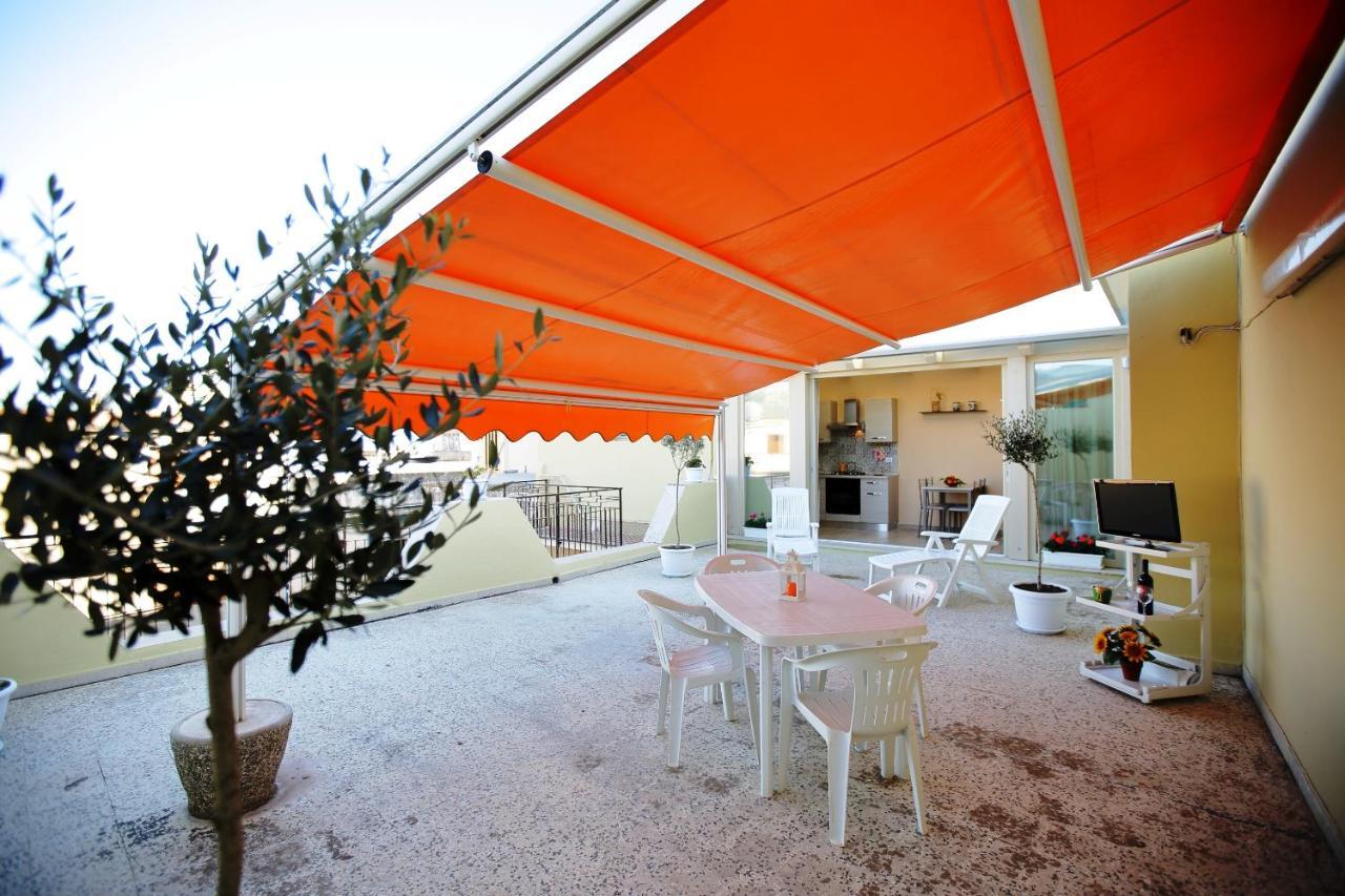 Re Sole Case Vacanze - Esclusivo Attico M A R T E Con Spaziosissima Terrazza Solarium Attrezzata อาโวลา ภายนอก รูปภาพ