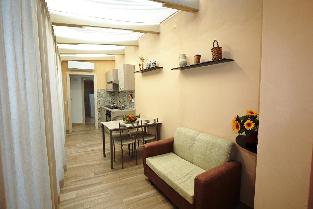 Re Sole Case Vacanze - Esclusivo Attico M A R T E Con Spaziosissima Terrazza Solarium Attrezzata อาโวลา ภายนอก รูปภาพ