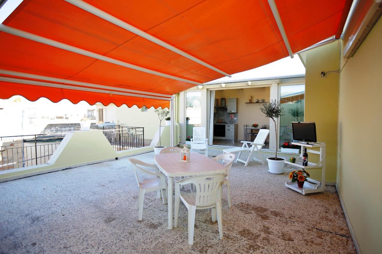 Re Sole Case Vacanze - Esclusivo Attico M A R T E Con Spaziosissima Terrazza Solarium Attrezzata อาโวลา ภายนอก รูปภาพ