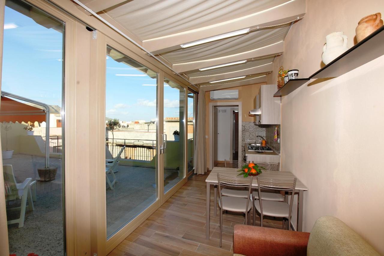 Re Sole Case Vacanze - Esclusivo Attico M A R T E Con Spaziosissima Terrazza Solarium Attrezzata อาโวลา ภายนอก รูปภาพ