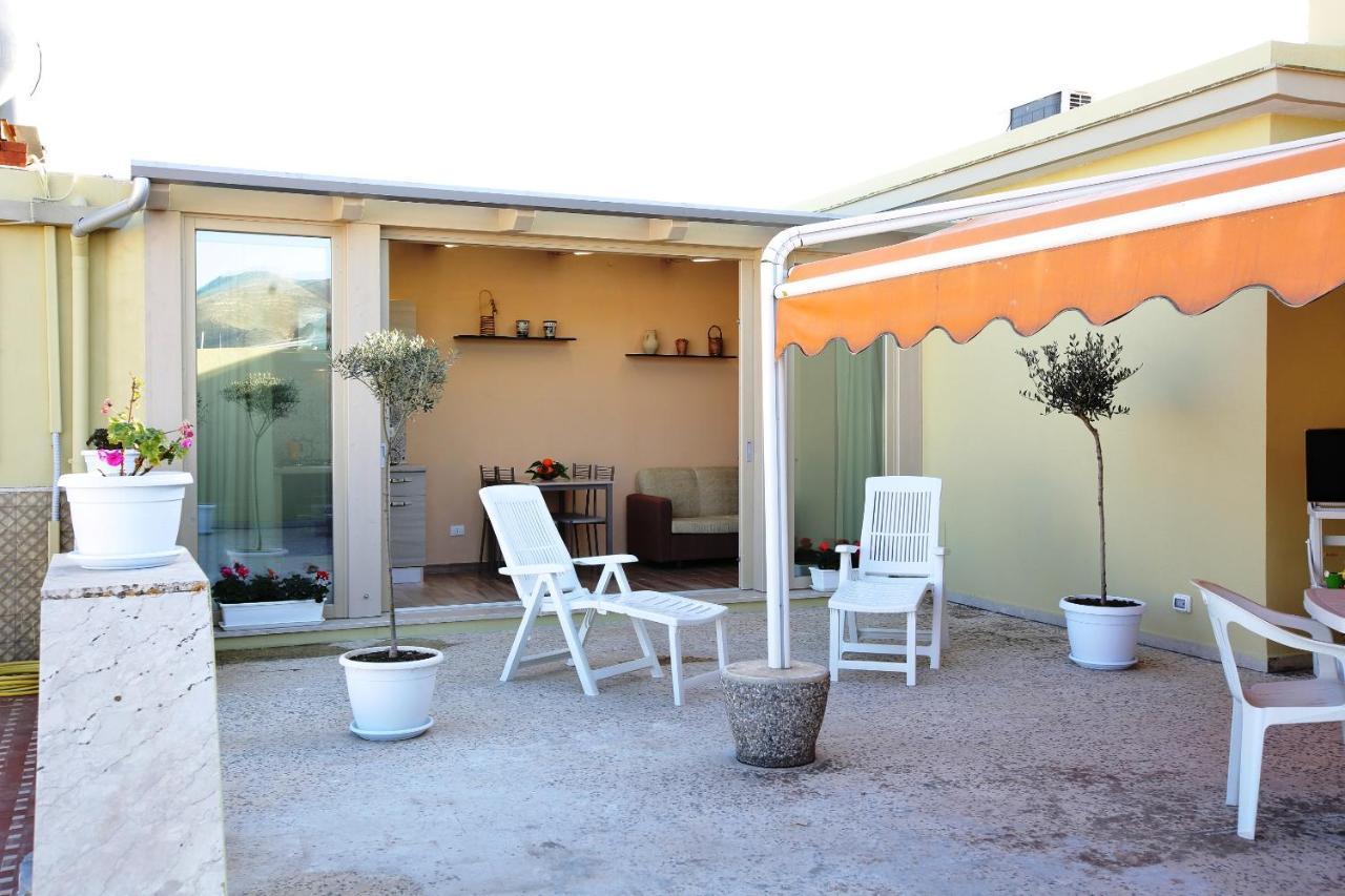 Re Sole Case Vacanze - Esclusivo Attico M A R T E Con Spaziosissima Terrazza Solarium Attrezzata อาโวลา ภายนอก รูปภาพ